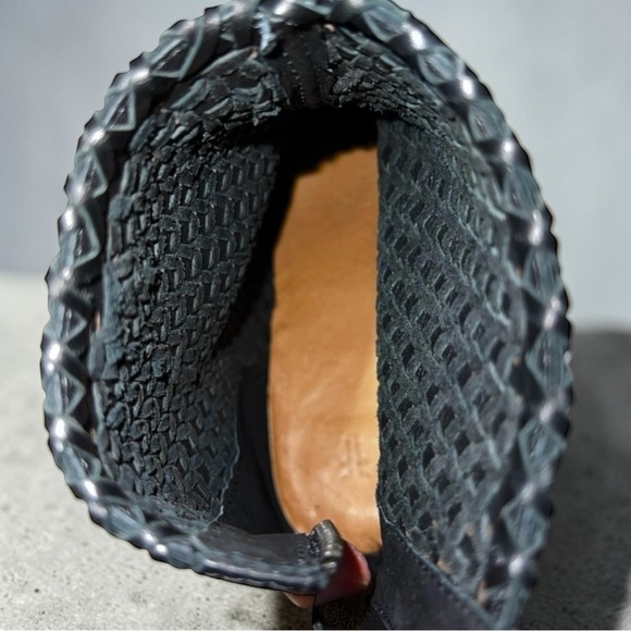 🌻 Frye Ellen Woven Black Leather Bootie | Women\'s Size 10 main image 5